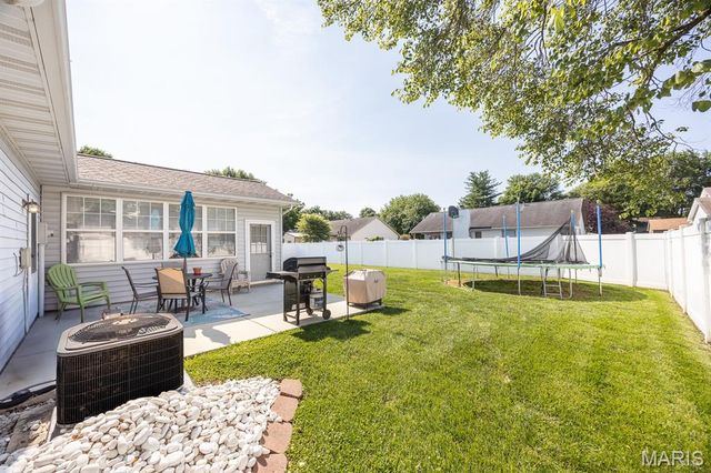 15 Michelle Drive, Mascoutah, IL 62258