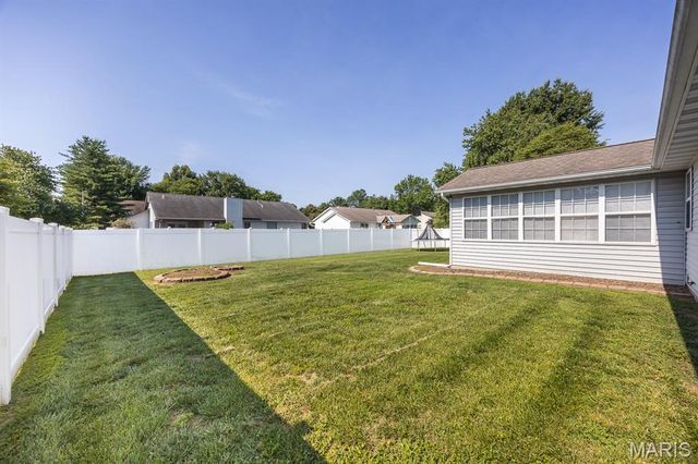 15 Michelle Drive, Mascoutah, IL 62258