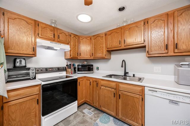 15 Michelle Drive, Mascoutah, IL 62258