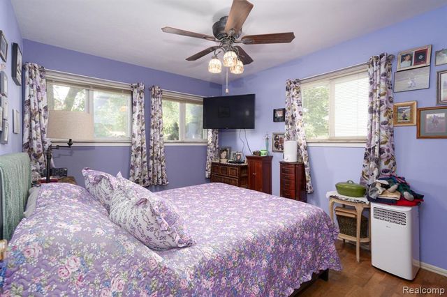 2109 Deerfield Drive, Flint, MI 48532