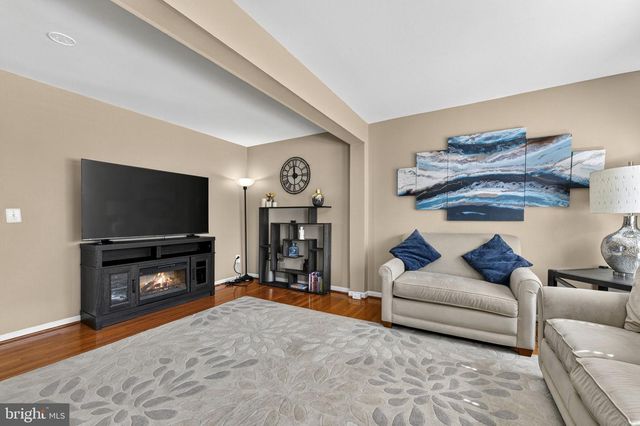 1327 MARE ST, Ranson, WV 25438