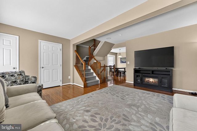 1327 MARE ST, Ranson, WV 25438