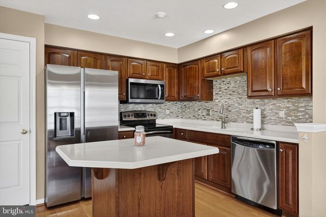 1327 MARE ST, Ranson, WV 25438