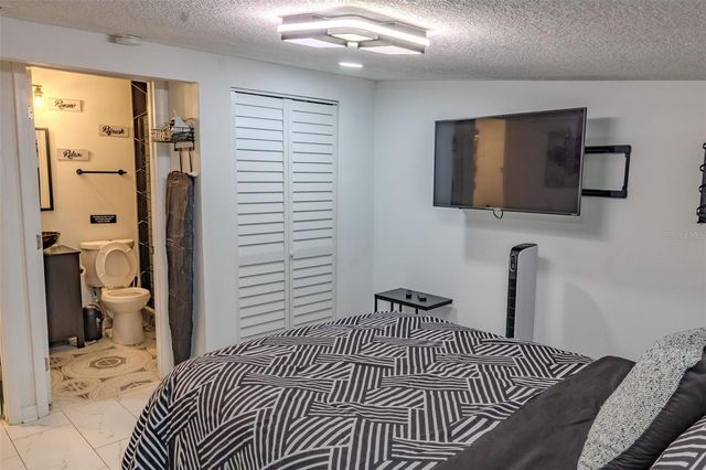 11608 N BOULEVARD, Tampa, FL 33612