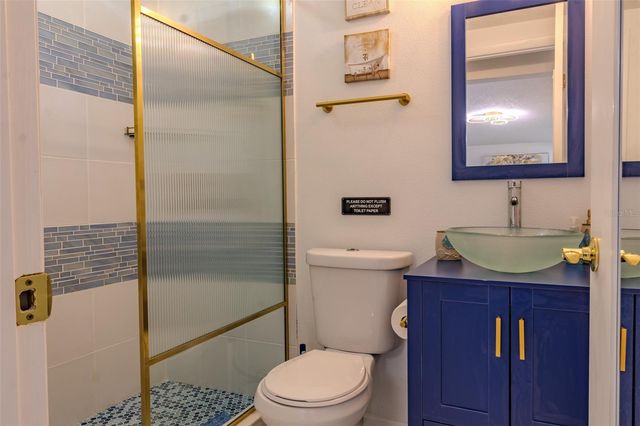 11608 N BOULEVARD, Tampa, FL 33612