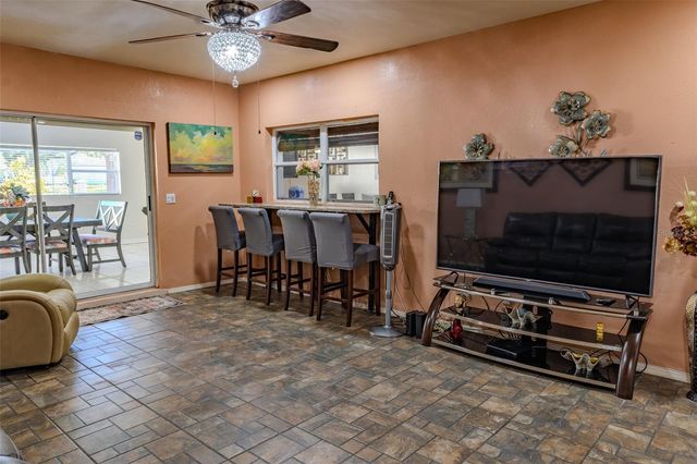 11608 N BOULEVARD, Tampa, FL 33612