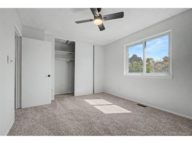 2455 Lexington Village Ln, Colorado Springs, CO 80916