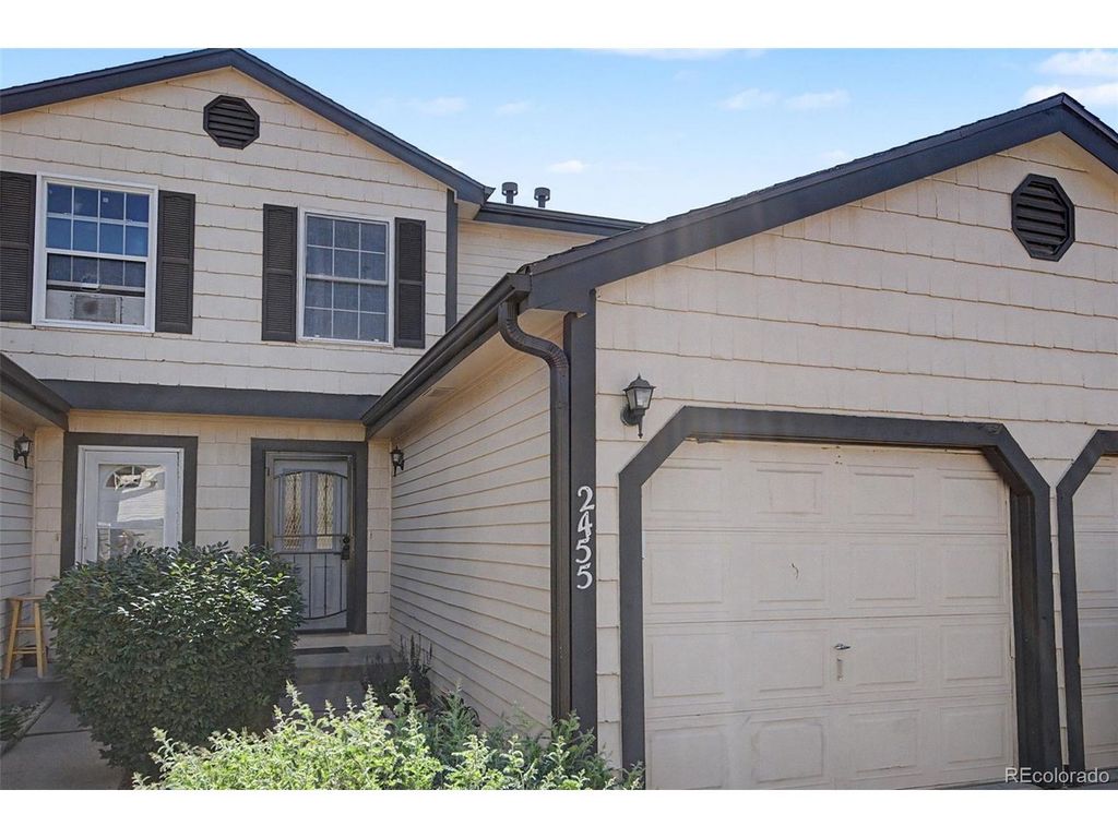 2455 Lexington Village Ln, Colorado Springs, CO 80916