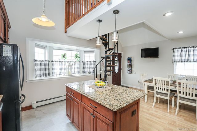 129 Norwalk Avenue A, Medford, NY 11763