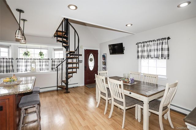 129 Norwalk Avenue A, Medford, NY 11763