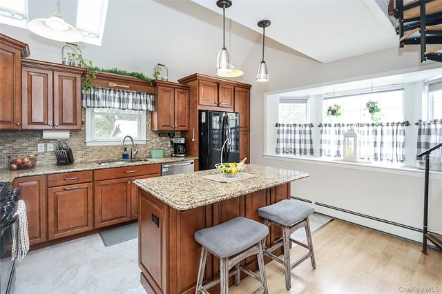 129 Norwalk Avenue A, Medford, NY 11763