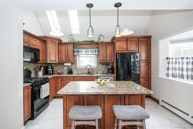 129 Norwalk Avenue A, Medford, NY 11763