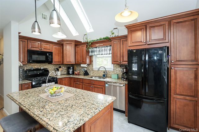 129 Norwalk Avenue A, Medford, NY 11763