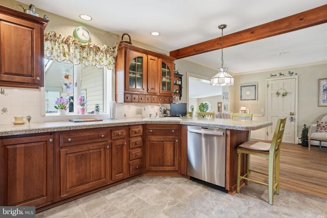 211 LONGVIEW AVE, Langhorne, PA 19047