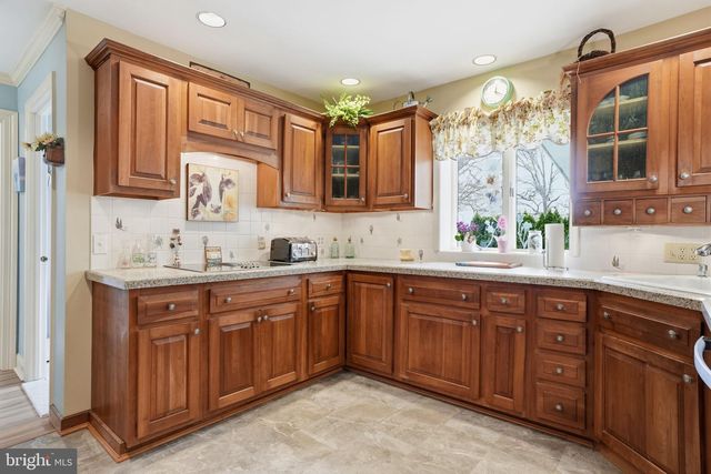 211 LONGVIEW AVE, Langhorne, PA 19047