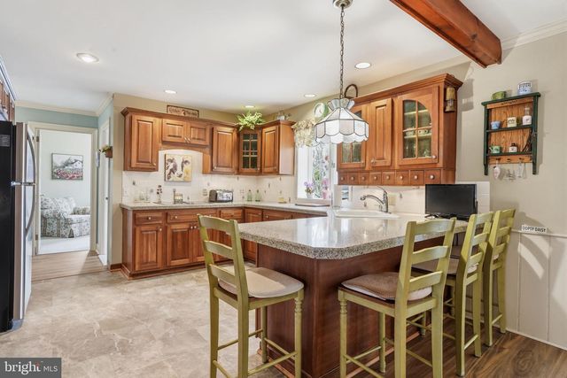 211 LONGVIEW AVE, Langhorne, PA 19047