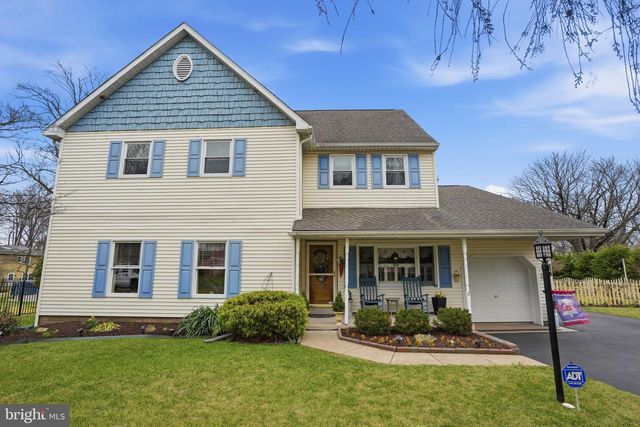 211 LONGVIEW AVE, Langhorne, PA 19047