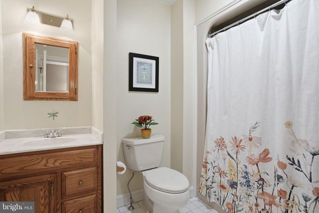 211 LONGVIEW AVE, Langhorne, PA 19047