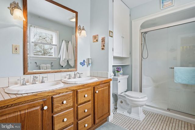 211 LONGVIEW AVE, Langhorne, PA 19047