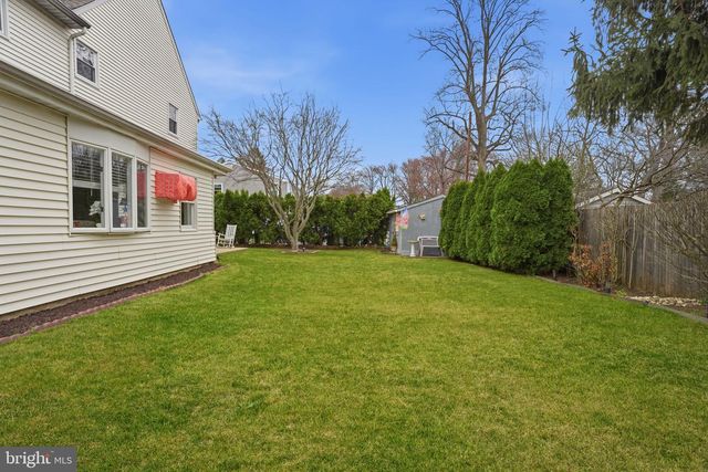 211 LONGVIEW AVE, Langhorne, PA 19047