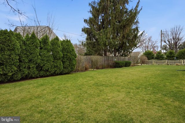 211 LONGVIEW AVE, Langhorne, PA 19047