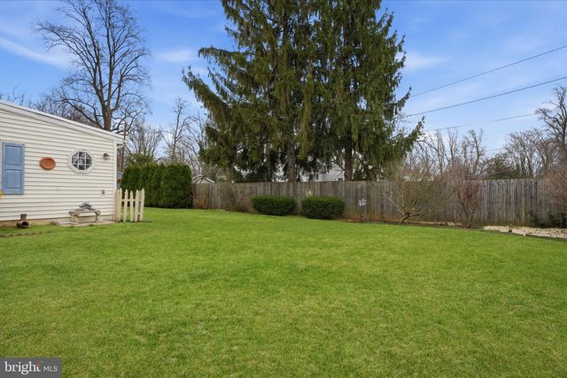 211 LONGVIEW AVE, Langhorne, PA 19047