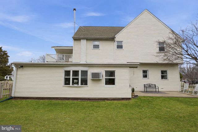 211 LONGVIEW AVE, Langhorne, PA 19047