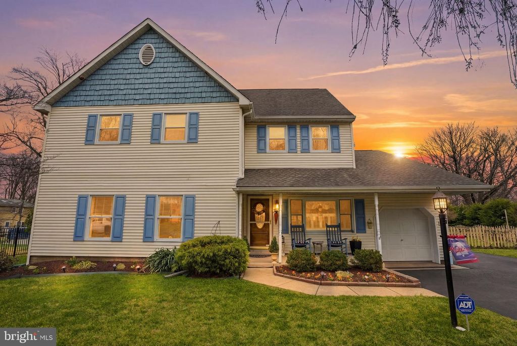 211 LONGVIEW AVE, Langhorne, PA 19047