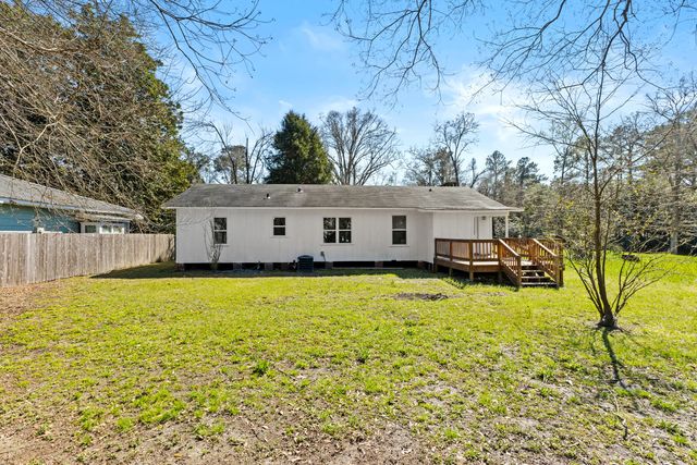 1715 Brooklane Dr., Hattiesburg, MS 39401
