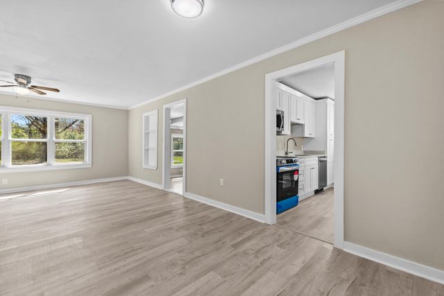1715 Brooklane Dr., Hattiesburg, MS 39401