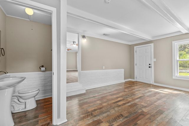1715 Brooklane Dr., Hattiesburg, MS 39401