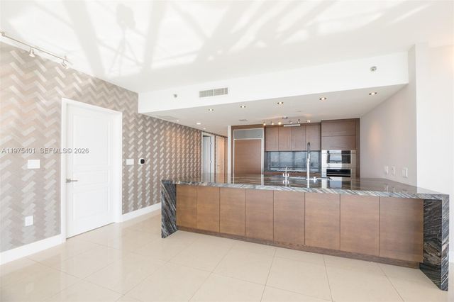 465 Brickell Ave 4301, Miami, FL 33131