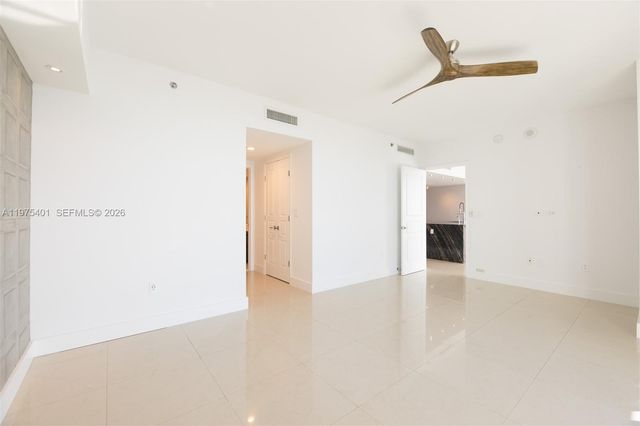 465 Brickell Ave 4301, Miami, FL 33131