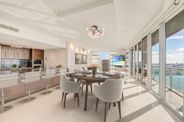 465 Brickell Ave 4301, Miami, FL 33131