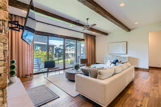 2217 Seabiscuit CV 103, Spicewood, TX 78669