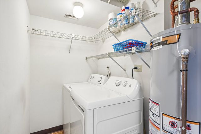 176 E Springbrook Drive 3A, Bloomingdale, IL 60108