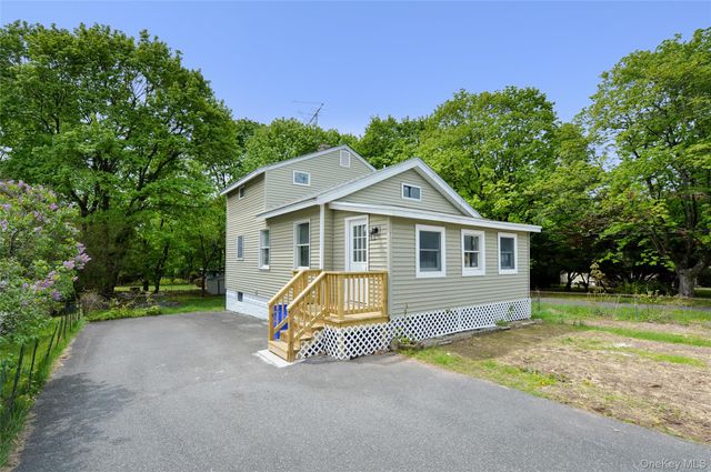 7 Pioneer Avenue, Suffern, NY 10901