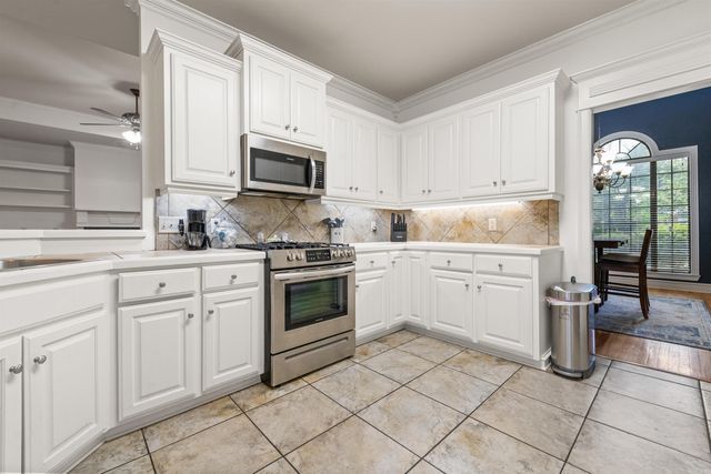 108 Bouriese Circle, Maumelle, AR 72113