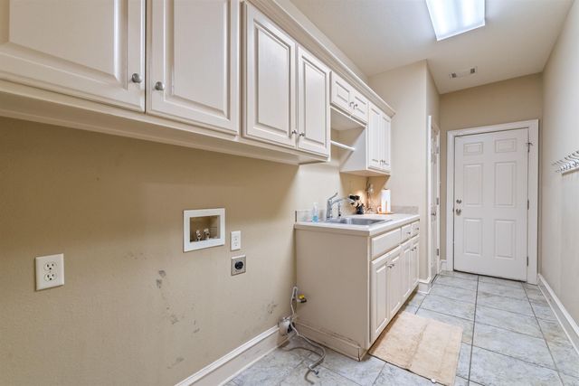 108 Bouriese Circle, Maumelle, AR 72113