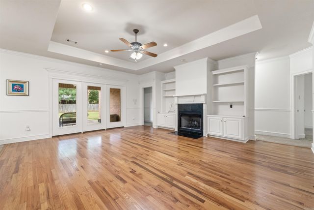 108 Bouriese Circle, Maumelle, AR 72113