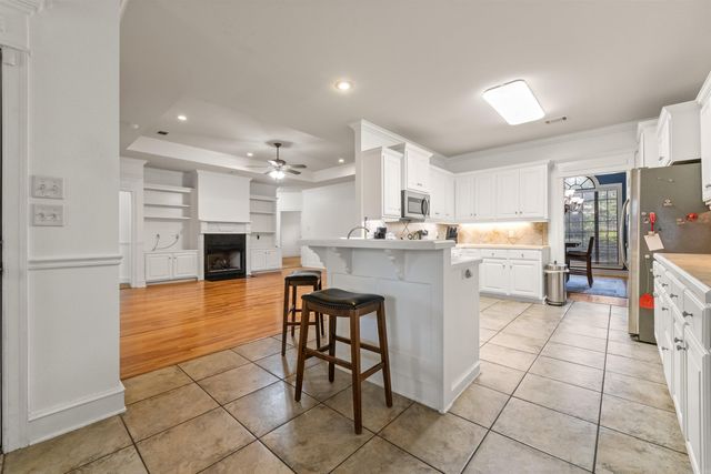 108 Bouriese Circle, Maumelle, AR 72113