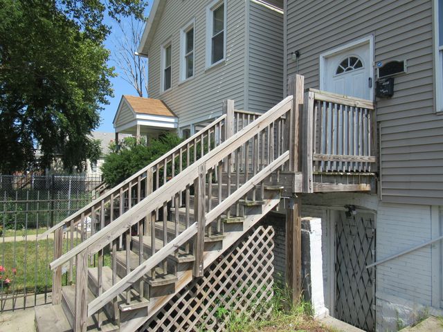 7533 S Dorchester Avenue, Chicago, IL 60619