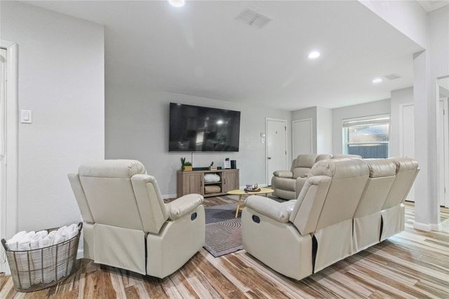 2620 Carmel Drive, Carrollton, TX 75006