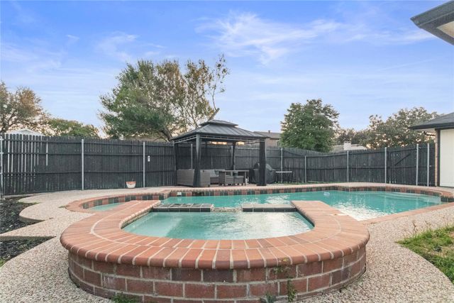 2620 Carmel Drive, Carrollton, TX 75006