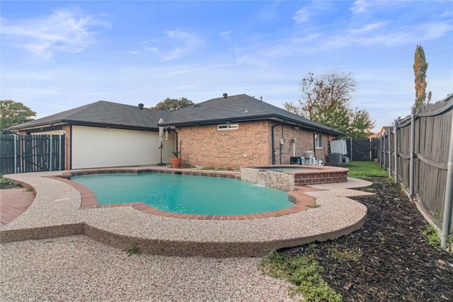 2620 Carmel Drive, Carrollton, TX 75006