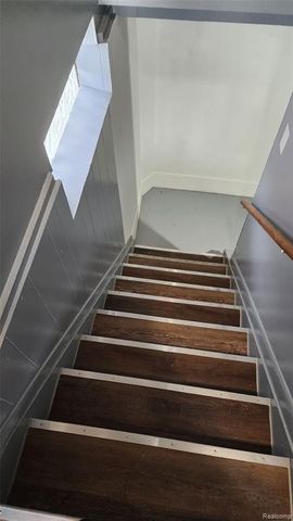 25739 Marilyn Avenue, Warren, MI 48089