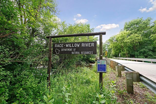 1110 Partridge Lane N, Hudson, WI 54016