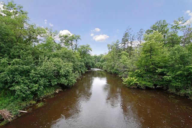 1110 Partridge Lane N, Hudson, WI 54016