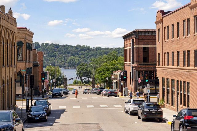 1110 Partridge Lane N, Hudson, WI 54016