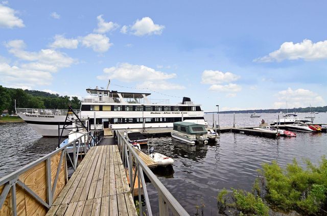 1110 Partridge Lane N, Hudson, WI 54016